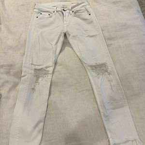 RAG & BONE Dre capri jean, distress in knees and ankles, rarely worn
